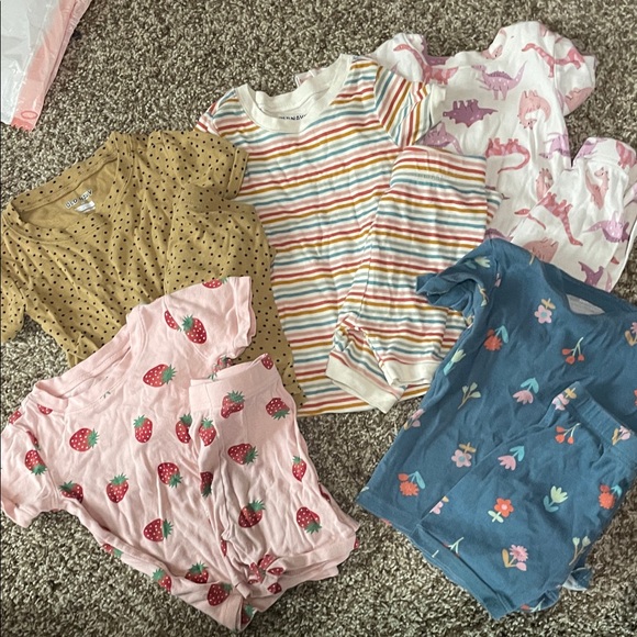 Old Navy Other - Old Navy Kids Pajama Set - Multicolor Fun